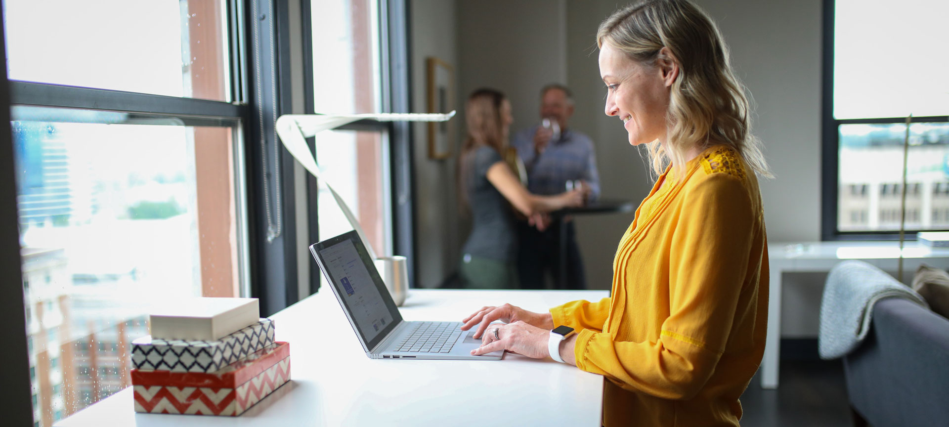 Standing desk