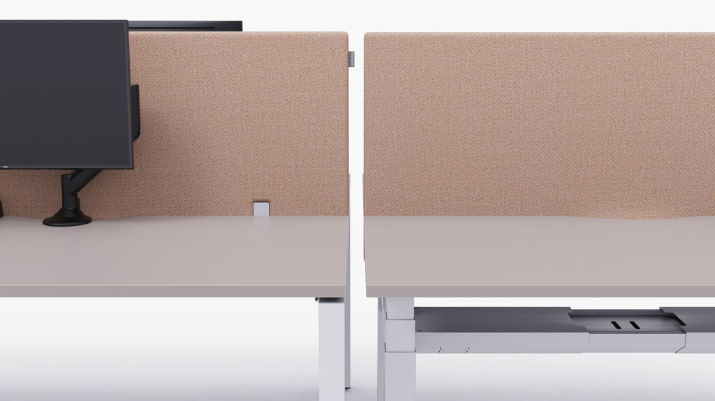 SYSTM double sided acoustic screens align between SYSTM and Alto desks