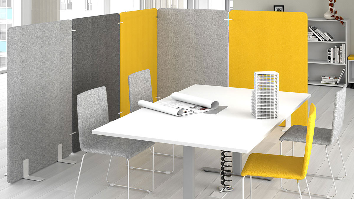 Free Standing acoustic screens with T-Easy meeting table and Moon chairs 