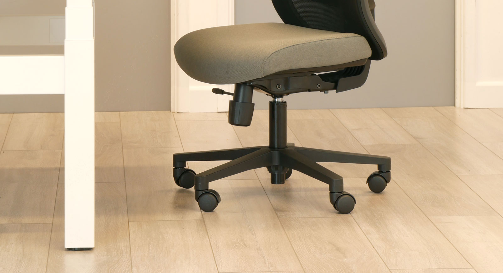 Sliding seat option and hard floor castors available