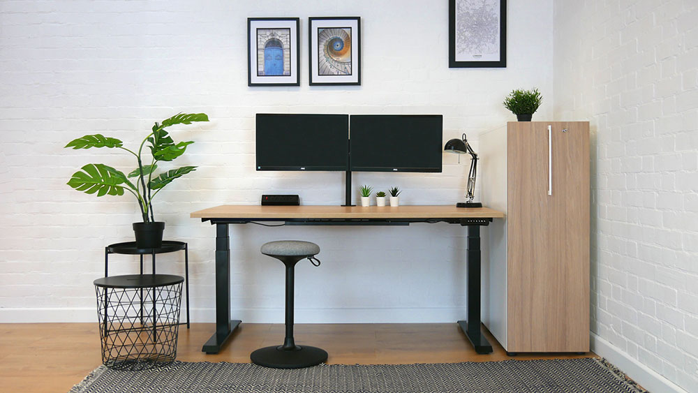 Alto 2 is perfect for homeworking and commercial office spaces alike.